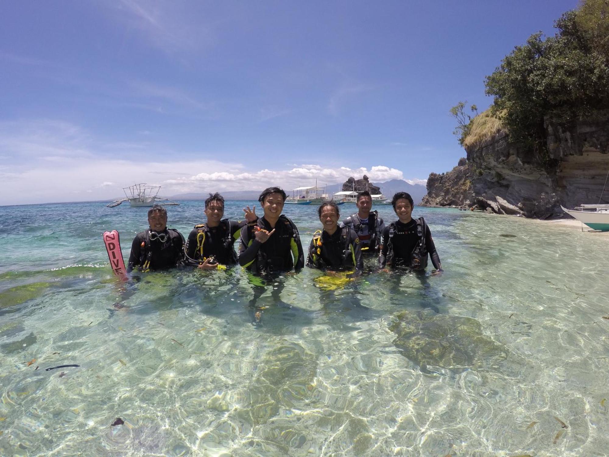 Liberty'S Lodge And Diving - Apo Island Dumaguete City Exterior photo