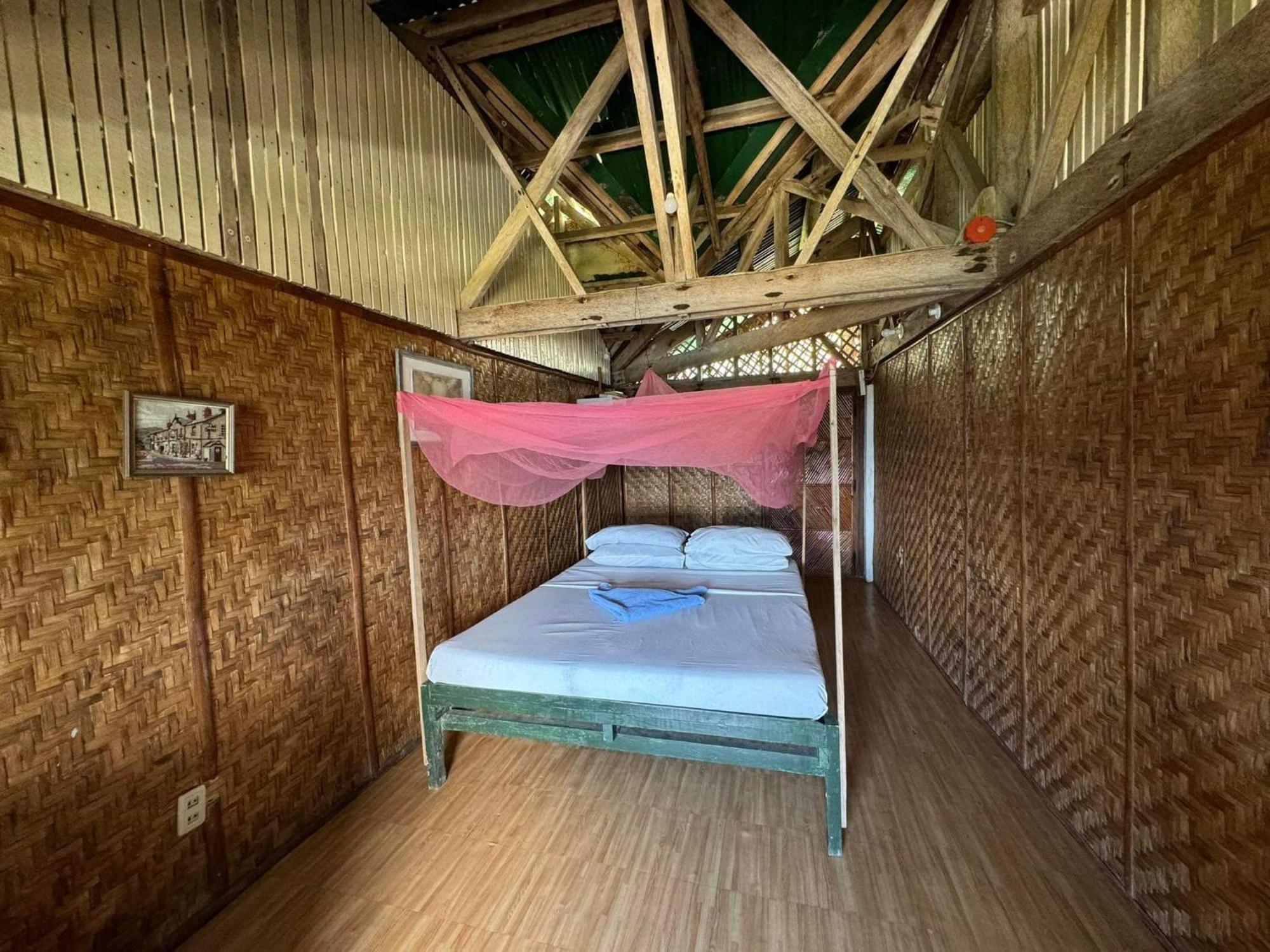 Liberty'S Lodge And Diving - Apo Island Dumaguete City Exterior photo