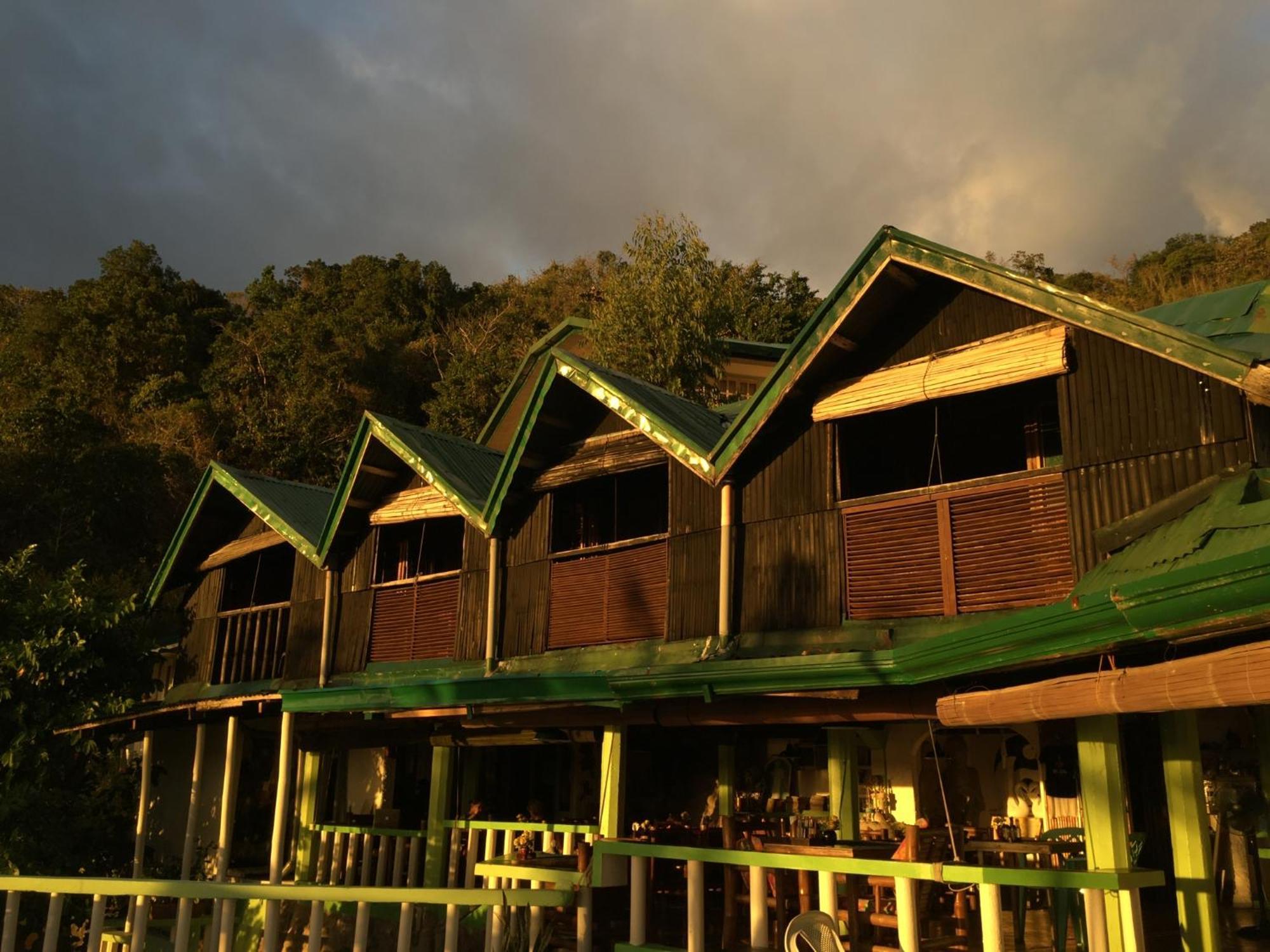 Liberty'S Lodge And Diving - Apo Island Dumaguete City Exterior photo